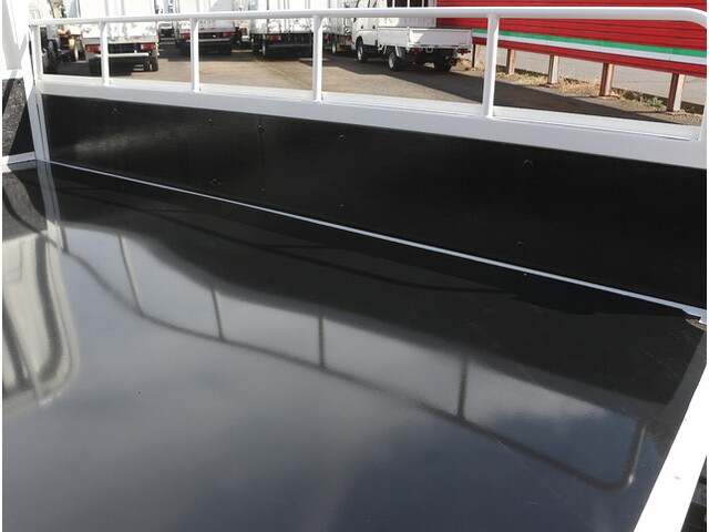 いすゞエルフ平ボディ小型（2t・3t）[写真11]