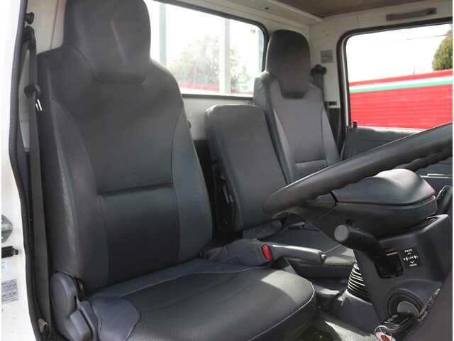 いすゞエルフ平ボディ小型（2t・3t）[写真31]