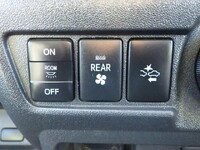 トヨタハイエースバン小型（2t・3t）[写真21]