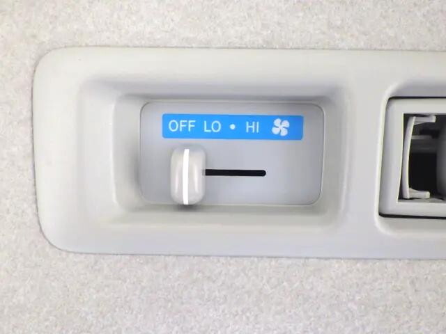 トヨタハイエースバン小型（2t・3t）[写真33]