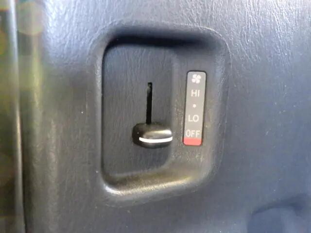 トヨタハイエースバン小型（2t・3t）[写真34]