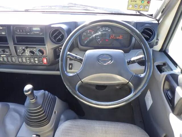 日野デュトロパッカー車（塵芥車）小型（2t・3t）[写真15]