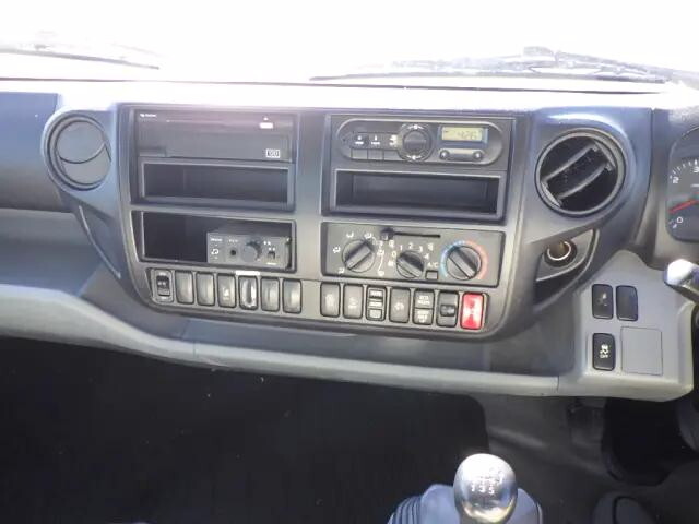 日野デュトロパッカー車（塵芥車）小型（2t・3t）[写真18]