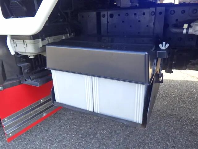 いすゞエルフアルミブロック小型（2t・3t）[写真31]