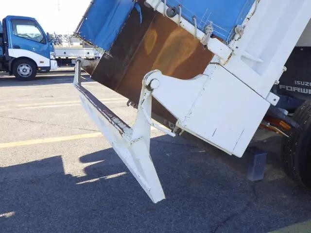 いすゞフォワードダンプ中型（4t）[写真26]