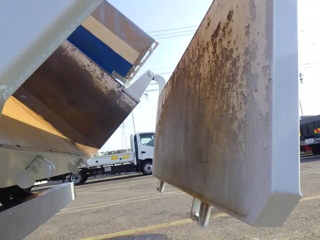 三菱ふそうファイター深ダンプ（土砂禁ダンプ）増トン（6t・8t）[写真24]