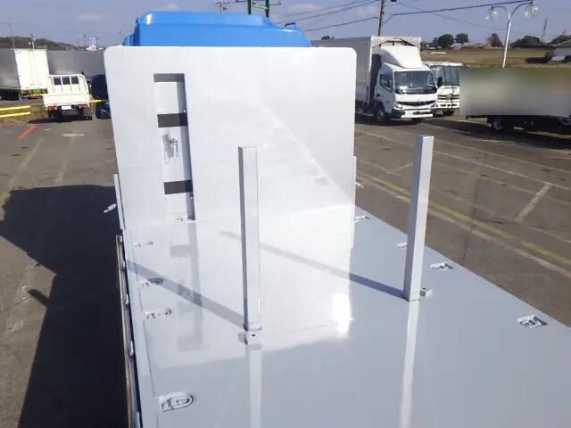 いすゞフォワードアルミブロック中型（4t）[写真10]