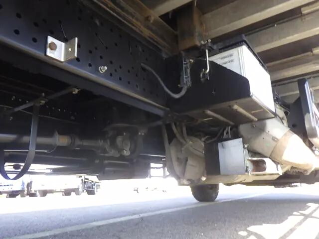 いすゞフォワードアルミブロック中型（4t）[写真23]