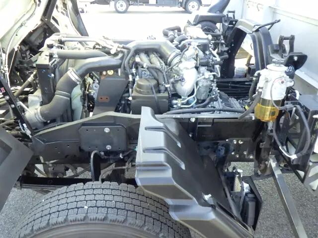 いすゞフォワードアルミブロック中型（4t）[写真25]