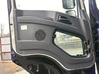 いすゞギガアルミウイング大型（10t）[写真15]