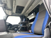 いすゞギガアルミウイング大型（10t）[写真18]