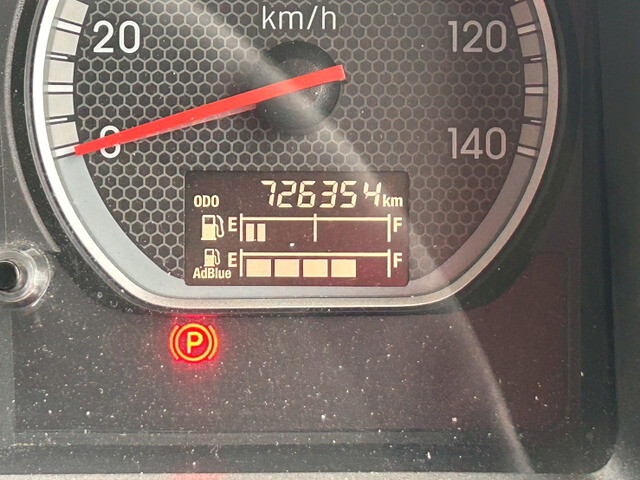 いすゞギガアルミウイング大型（10t）[写真22]