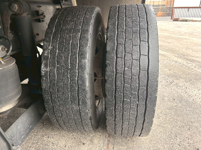 いすゞギガアルミウイング大型（10t）[写真33]