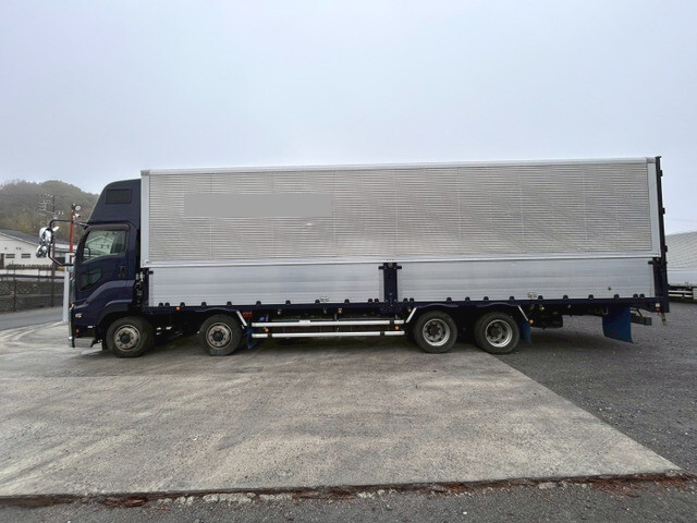 いすゞギガアルミウイング大型（10t）[写真05]