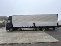 いすゞギガアルミウイング大型（10t）[写真06]