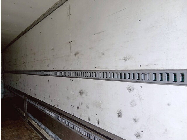 UDトラックスクオンアルミウイング大型（10t）[写真10]