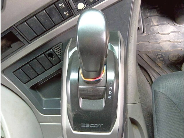 UDトラックスクオンアルミウイング大型（10t）[写真15]