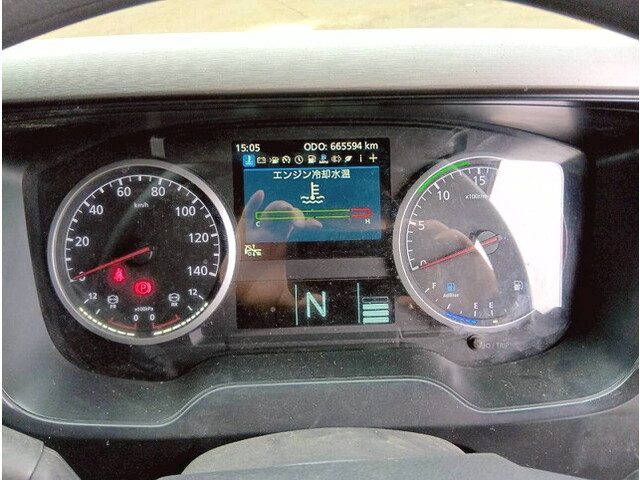 UDトラックスクオンアルミウイング大型（10t）[写真19]