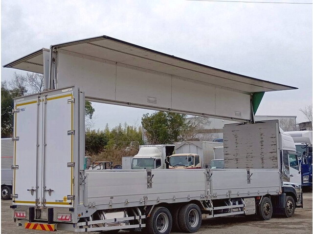 UDトラックスクオンアルミウイング大型（10t）[写真02]