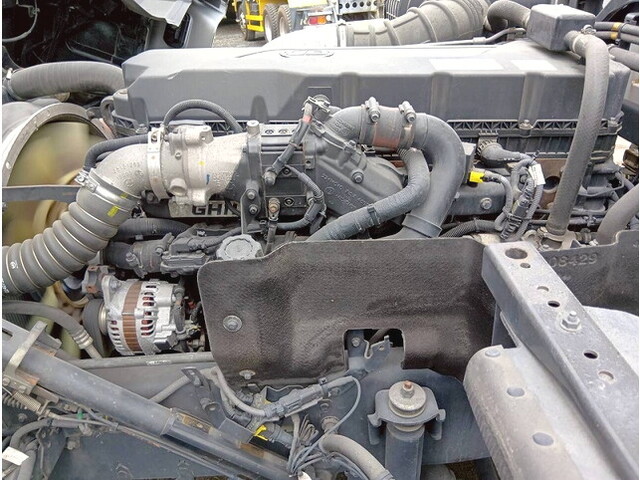 UDトラックスクオンアルミウイング大型（10t）[写真26]