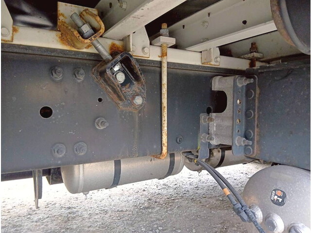 UDトラックスクオンアルミウイング大型（10t）[写真29]