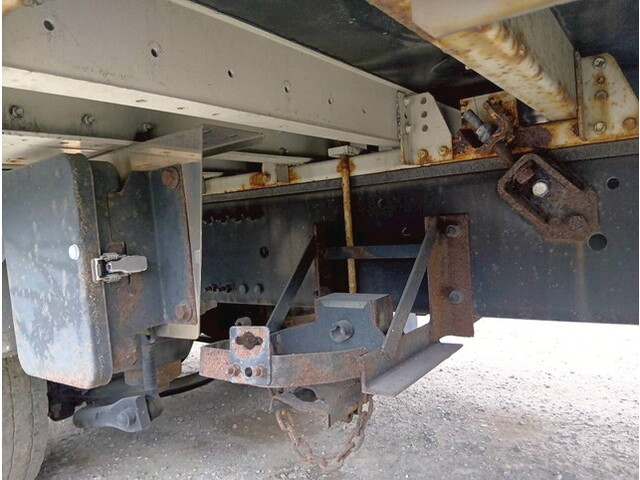 UDトラックスクオンアルミウイング大型（10t）[写真34]