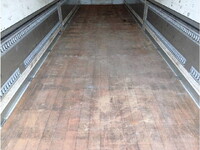 UDトラックスクオンアルミウイング大型（10t）[写真08]