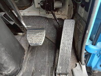 いすゞフォワードアルミウイング増トン（6t・8t）[写真16]