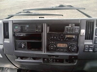 いすゞフォワードアルミウイング増トン（6t・8t）[写真20]