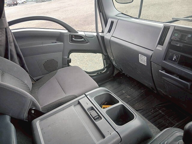 いすゞフォワードアルミウイング増トン（6t・8t）[写真22]