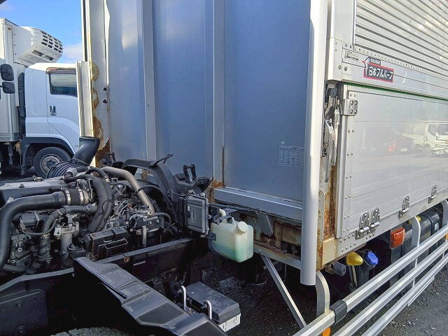 いすゞフォワードアルミウイング増トン（6t・8t）[写真25]