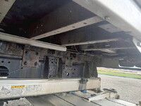 いすゞフォワードアルミウイング増トン（6t・8t）[写真32]