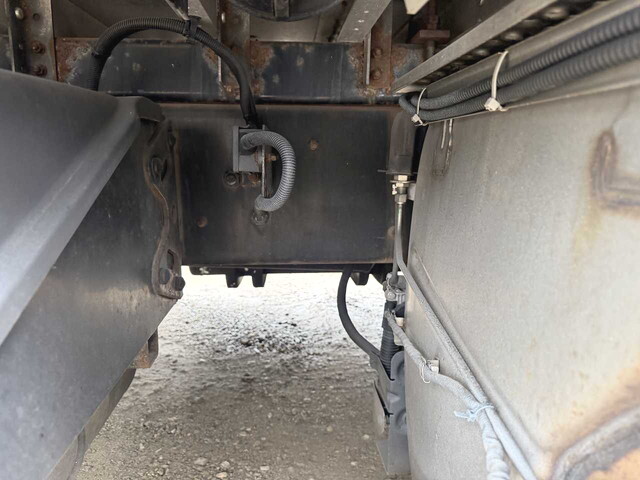 三菱ふそうスーパーグレートアルミウイング大型（10t）[写真20]