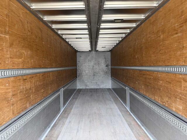 三菱ふそうスーパーグレートアルミウイング大型（10t）[写真25]