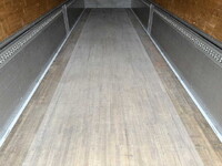 三菱ふそうスーパーグレートアルミウイング大型（10t）[写真27]