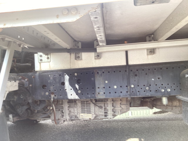 いすゞフォワードアルミウイング中型（4t）[写真05]