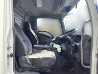 いすゞフォワードアルミウイング中型（4t）[写真07]