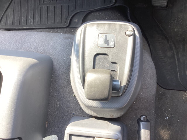 いすゞフォワードアルミウイング中型（4t）[写真09]