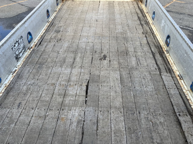 UDトラックスコンドルクレーン4段増トン（6t・8t）[写真15]