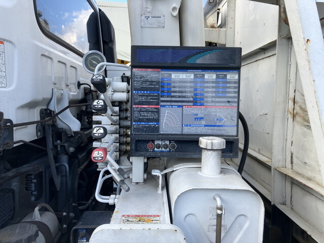 UDトラックスコンドルクレーン4段増トン（6t・8t）[写真17]