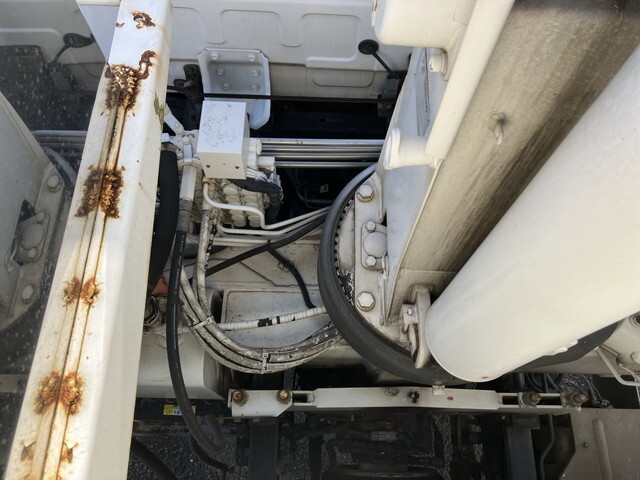 UDトラックスコンドルクレーン4段増トン（6t・8t）[写真20]