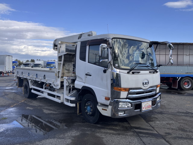 UDトラックスコンドルクレーン4段増トン（6t・8t）[写真03]