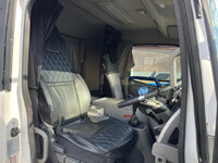 UDトラックスコンドルクレーン4段増トン（6t・8t）[写真35]