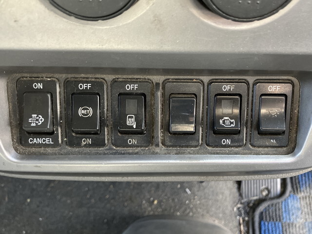 UDトラックスコンドルクレーン4段増トン（6t・8t）[写真38]