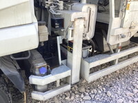 UDトラックスコンドルクレーン4段増トン（6t・8t）[写真05]