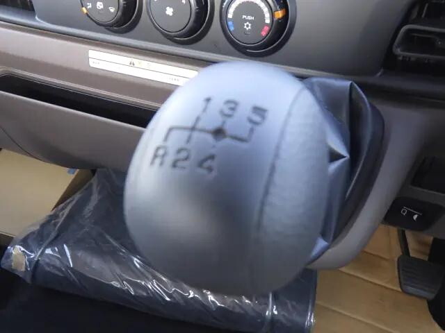 三菱ふそうキャンターアルミブロック小型（2t・3t）[写真13]