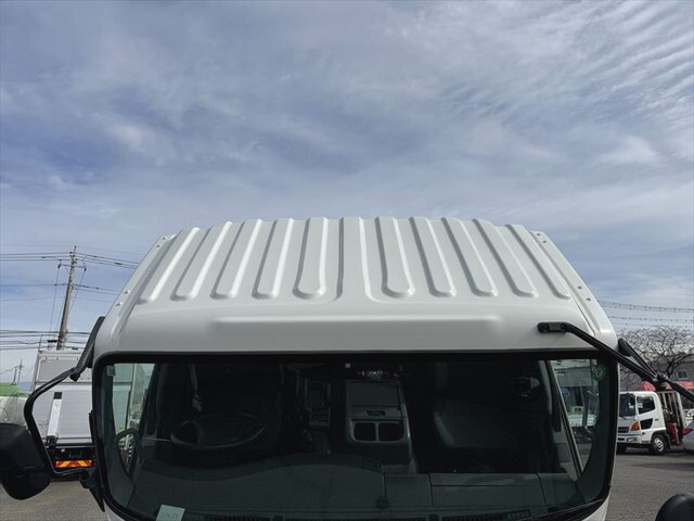 いすゞフォワード平ボディ中型（4t）[写真15]