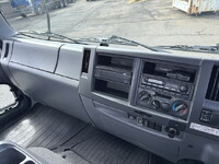 いすゞフォワード平ボディ中型（4t）[写真19]