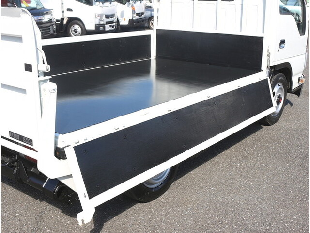 いすゞエルフ平ボディ小型（2t・3t）[写真11]