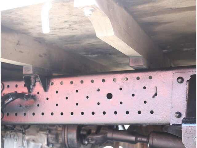 いすゞエルフ平ボディ小型（2t・3t）[写真36]